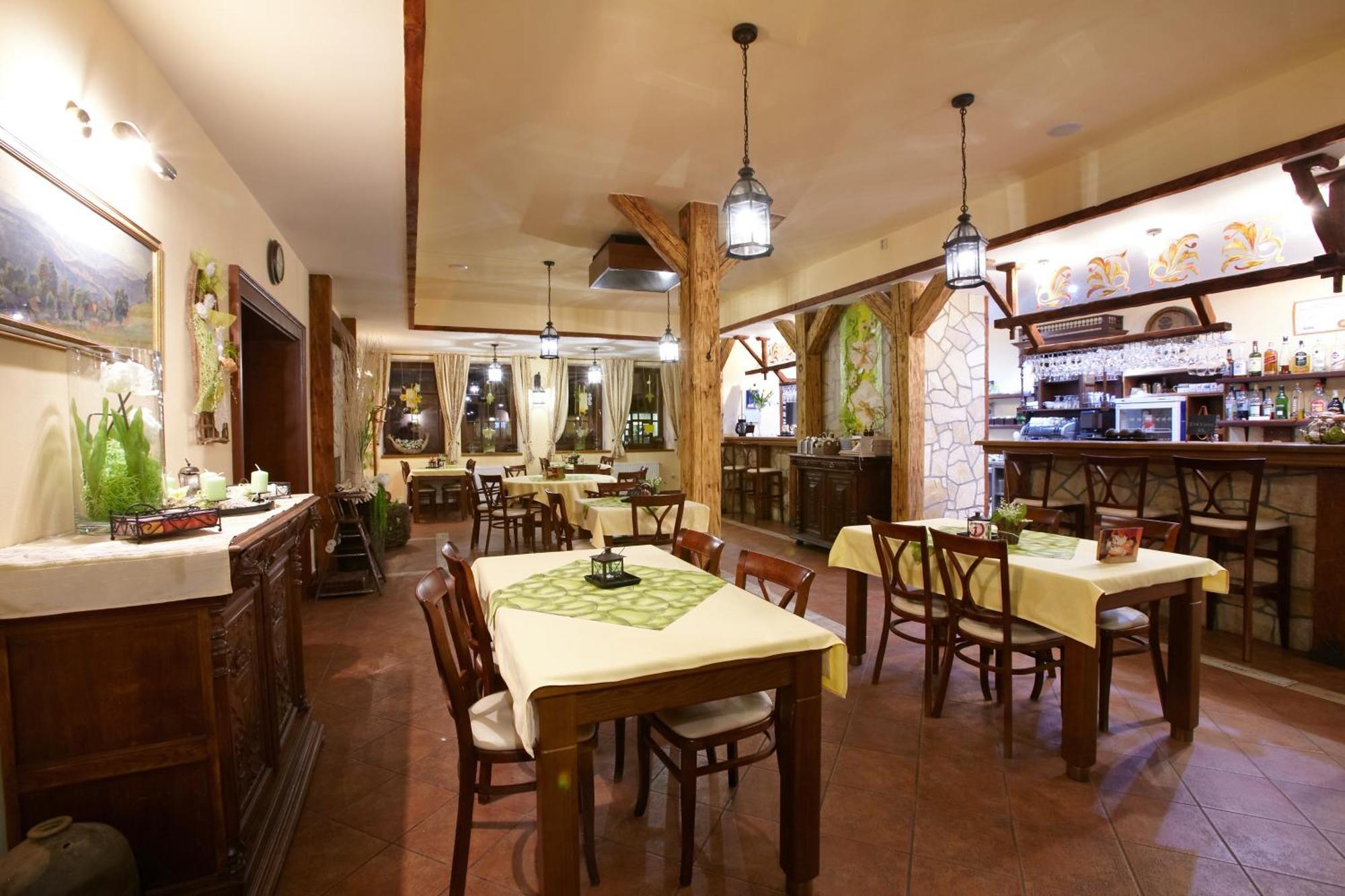 Penzion A Restaurace Stare Casy Horní Bečva المظهر الخارجي الصورة